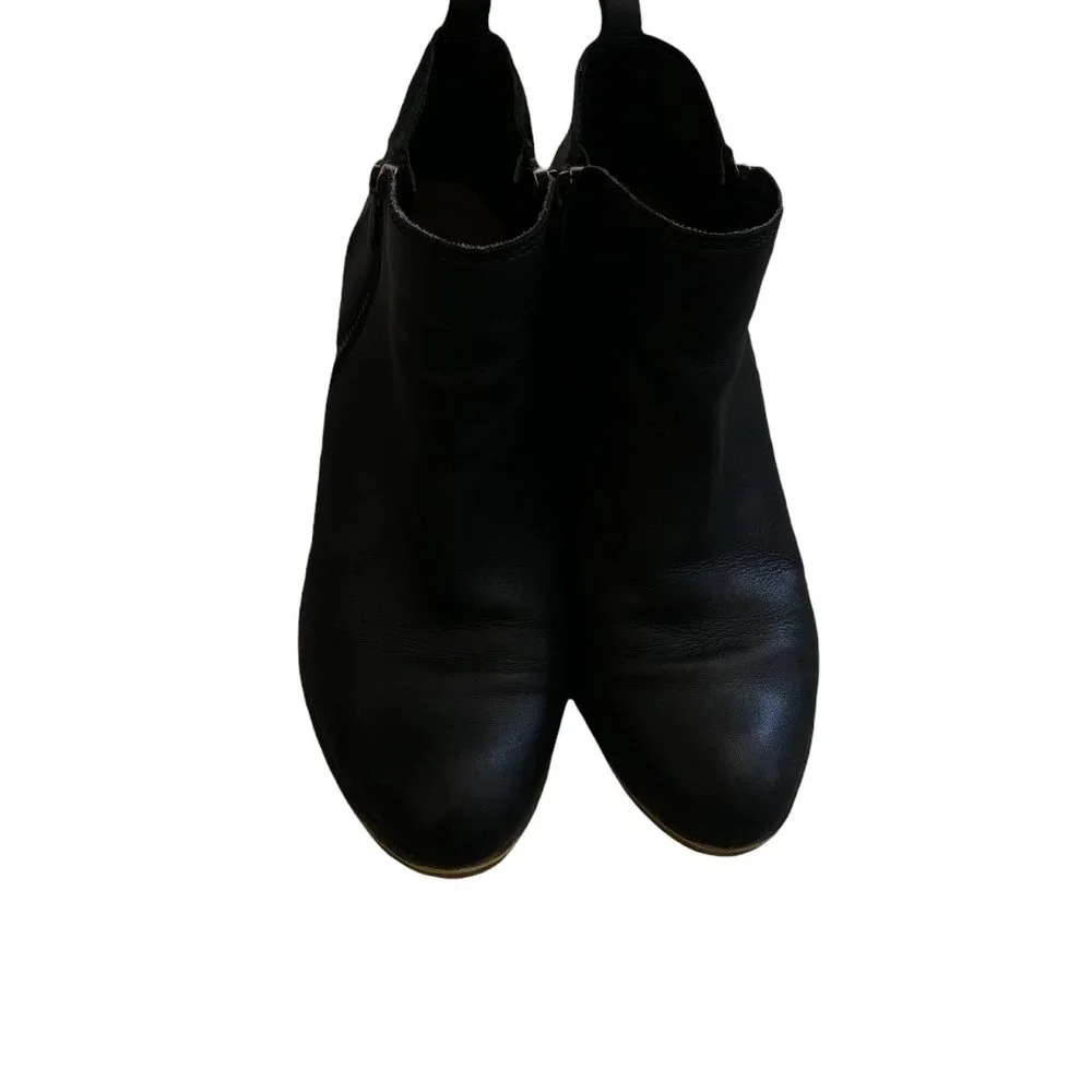 Lucky Brand 9M Black Ankle Zip- Up Booties - Picture 2 of 6